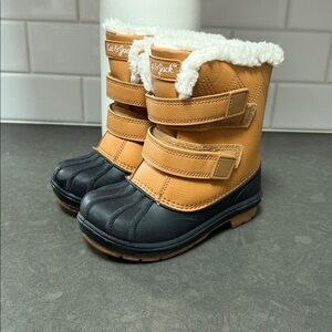 Boys black cat and Jack snow boots size 10 Rain waterproof
